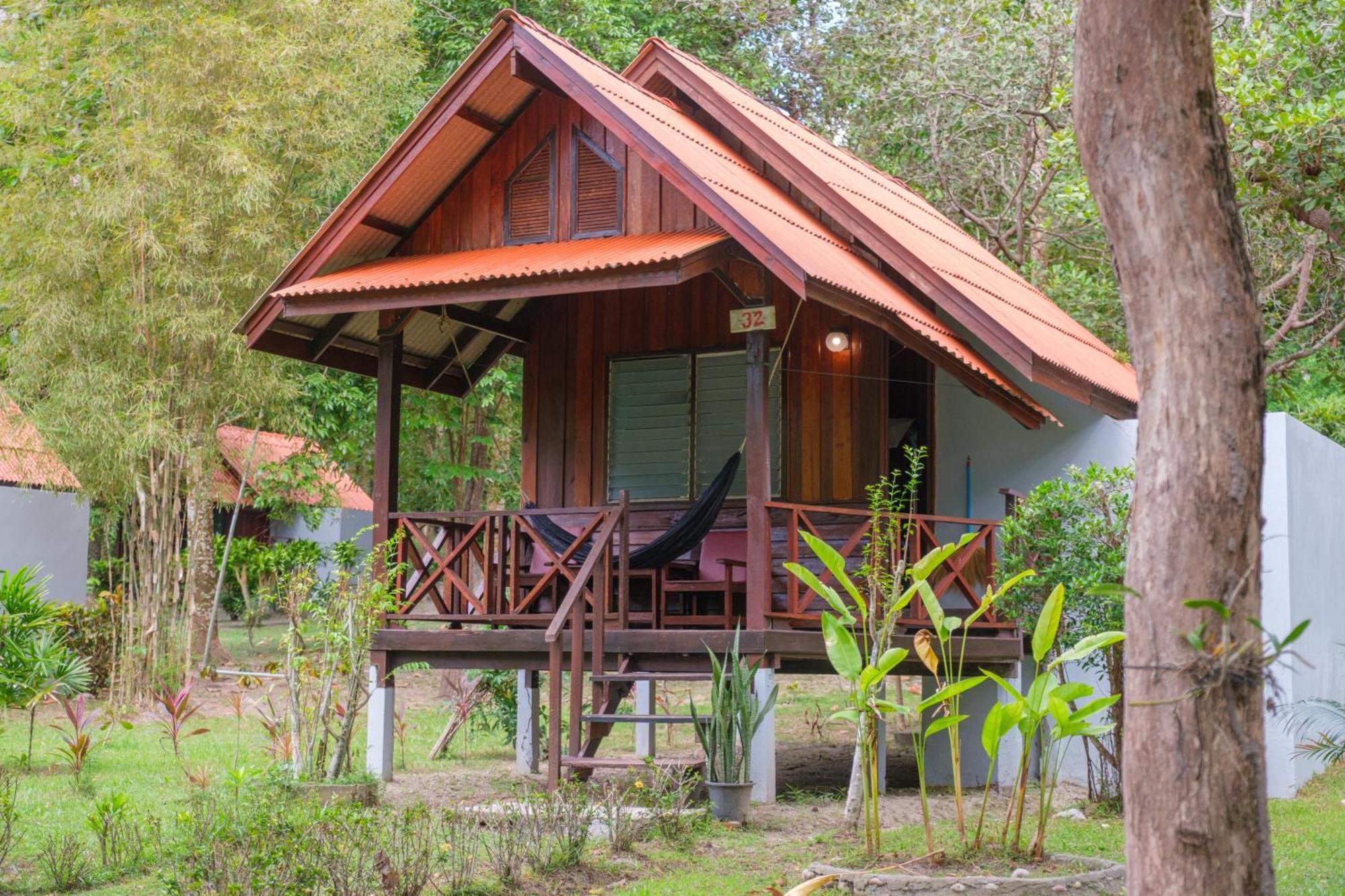 Joy Bungalow Resort And Restaurant Koh Jum Exteriör bild